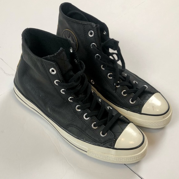 Men’s chuck Taylor high top leather converse size 9